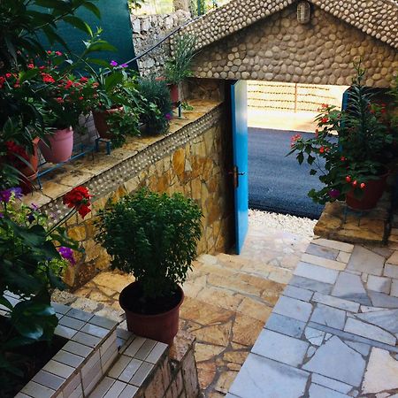 Relaxation Place Hotel Himare Exterior photo