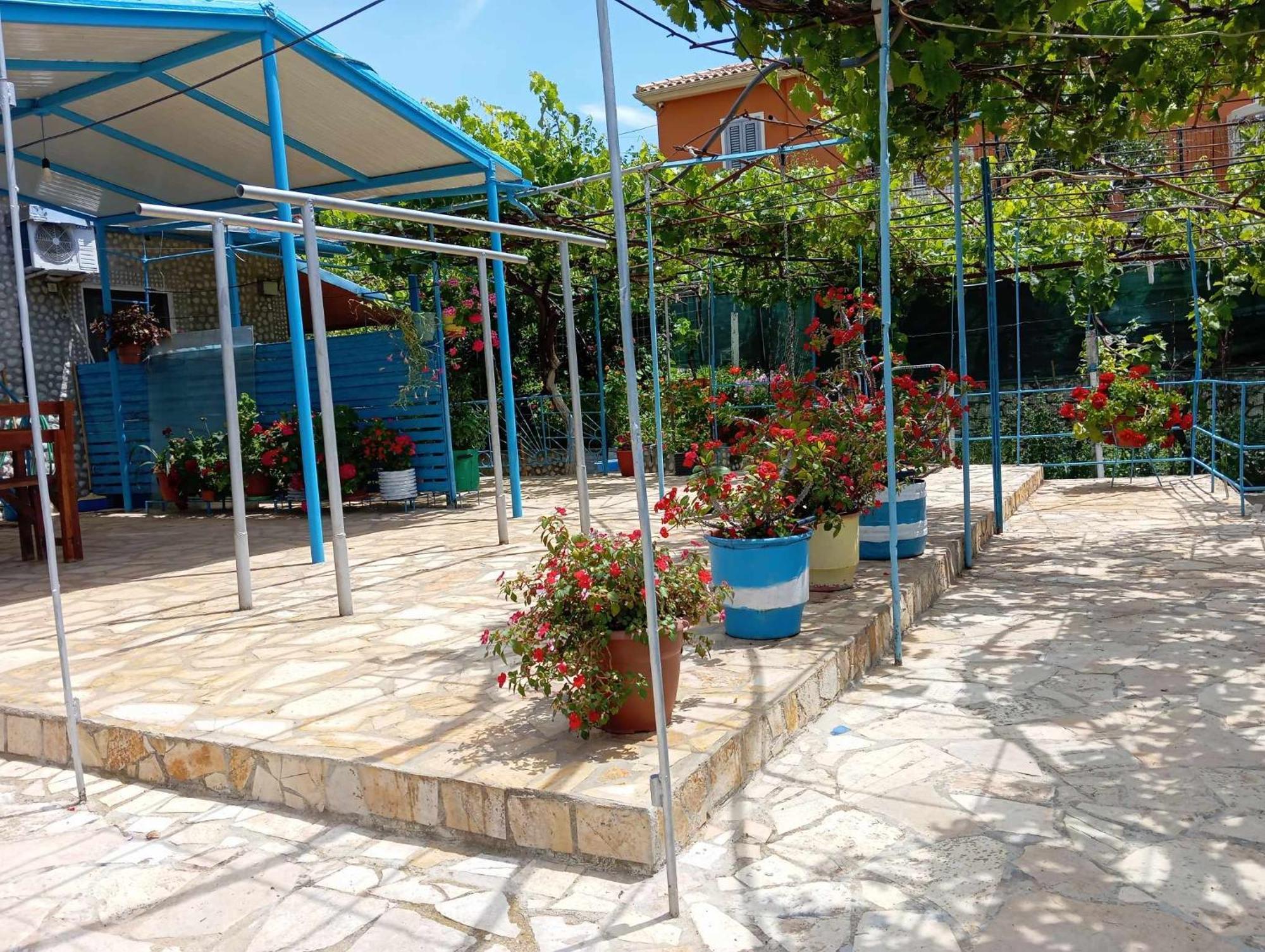 Relaxation Place Hotel Himare Exterior photo