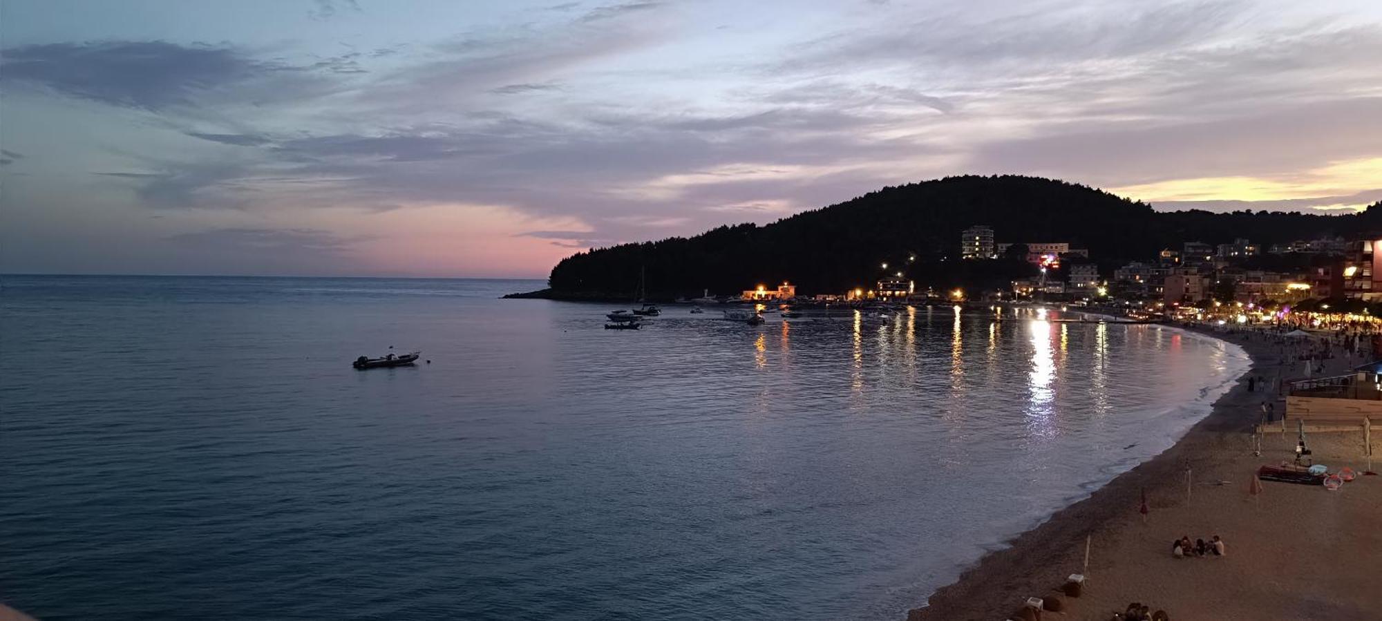 Relaxation Place Hotel Himare Exterior photo